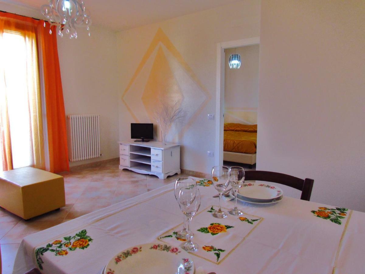 Residence Stella Del Gran Sasso Colledara Bagian luar foto