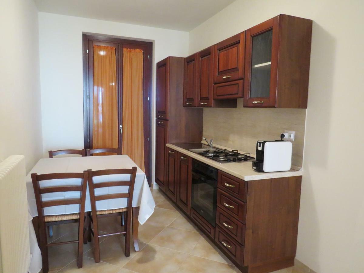 Residence Stella Del Gran Sasso Colledara Bagian luar foto